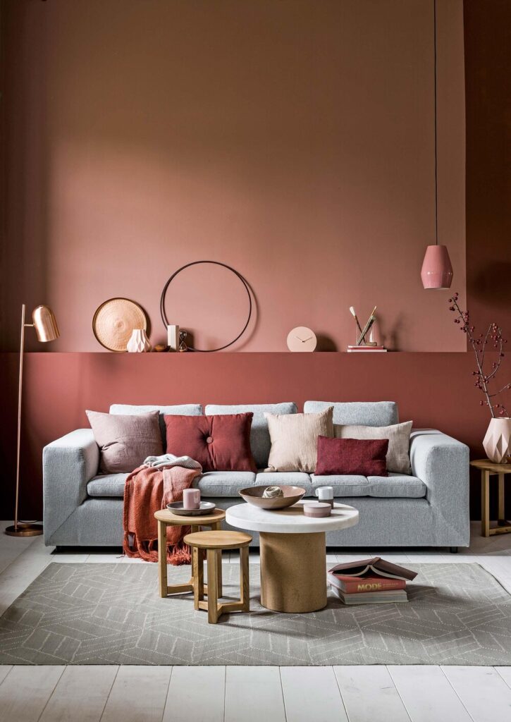 βαψιμο σπιτιου σαλονιου 2021 χρωμα χρωματα τοιχου ροζ θερμα χρωματα ιδεες φωτογραφιες εμπνευση γαλαζιος καναπες τερακοτα ροζ