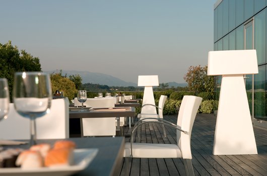 Φωτιστικό Bag Floor σε σχέδιο Carlo Colombo για την εταιρία Penta