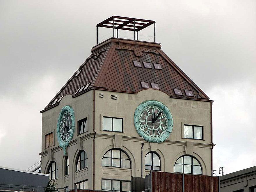 clock-tower-apartment-1