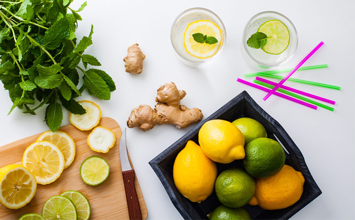 σπιτικη λεμοναδα με τζιντζερ