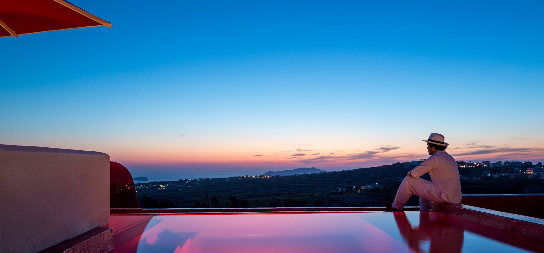 κοκκινη πισινα