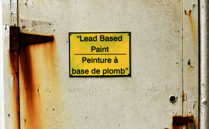 μπογια με μολυβδο