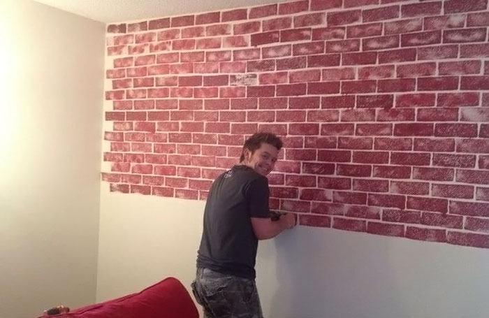 απομιμηση υλικων βαψιμο τουβλο