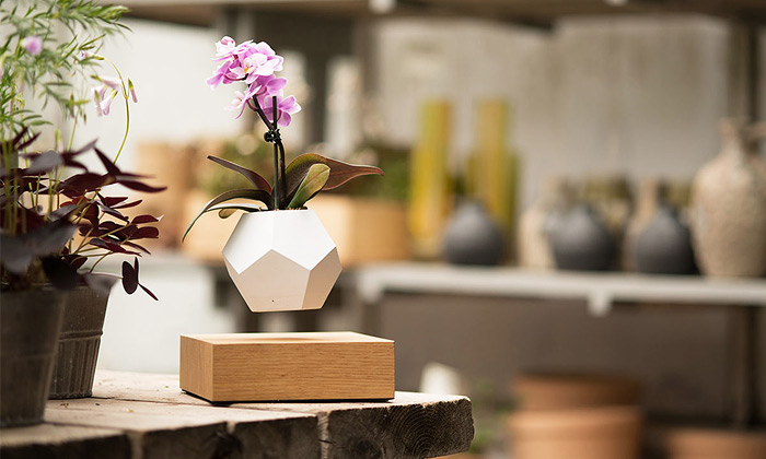 βαζο που αιωρείται