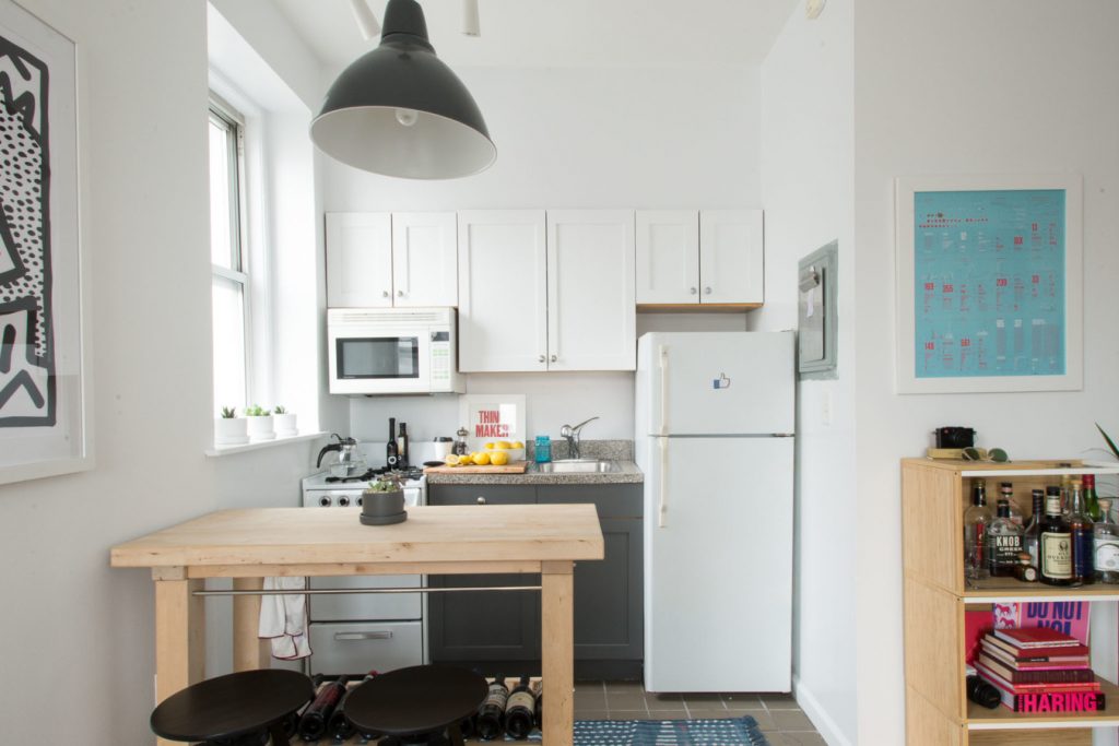 διαμερισμα facebook γραφιστας designer