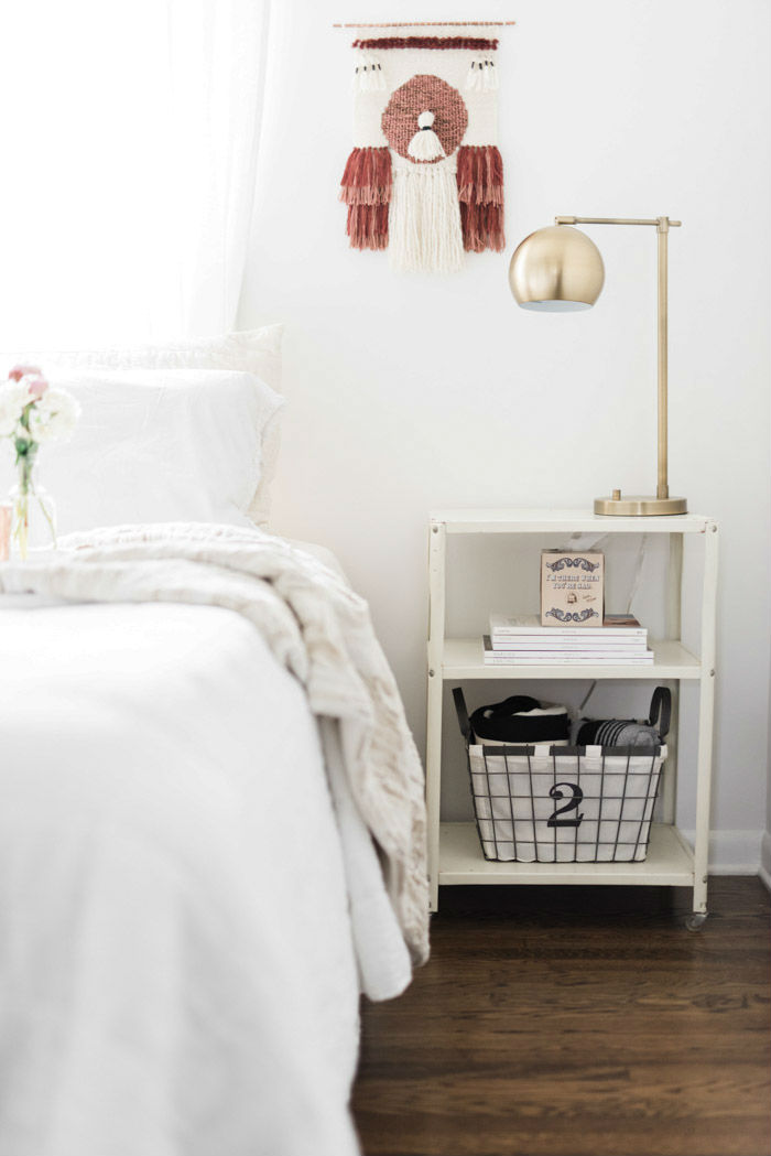 Έξυπνη χρήση τρόλεϊ ραφιέρας.