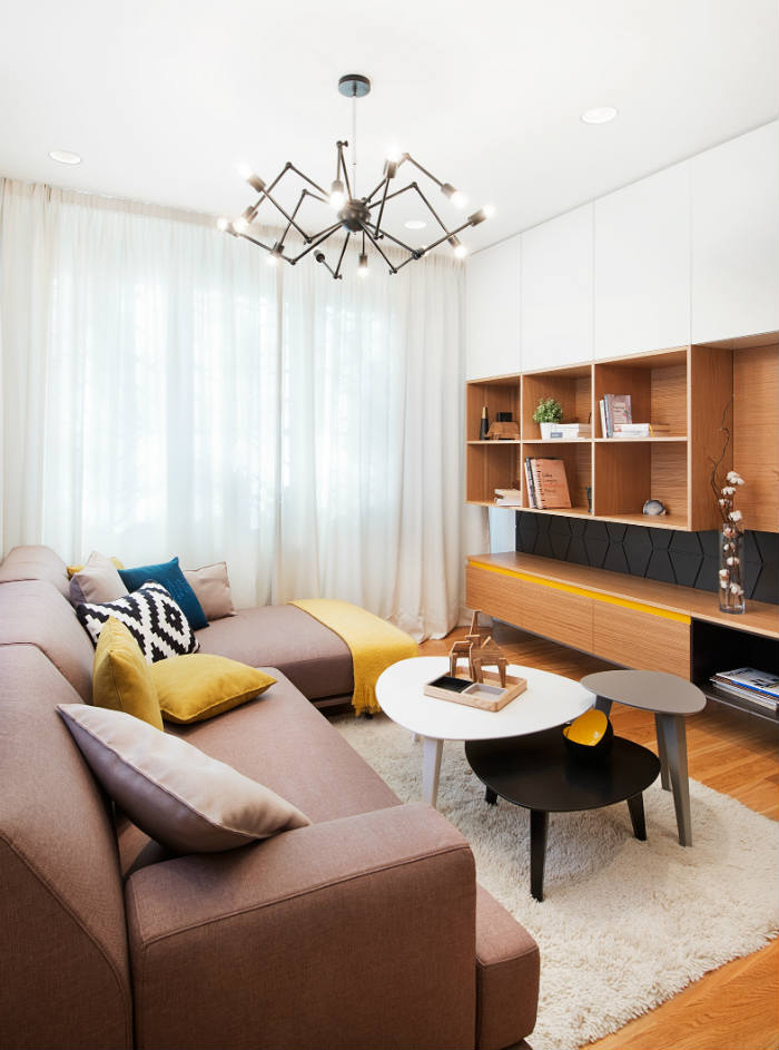 Αυτά τα 3 τραπεζάκι μπαίνουν το ένα κάτω από το άλλο και μπορούν να διασκορπιστούν στα 4 σημεία του δωματίου!