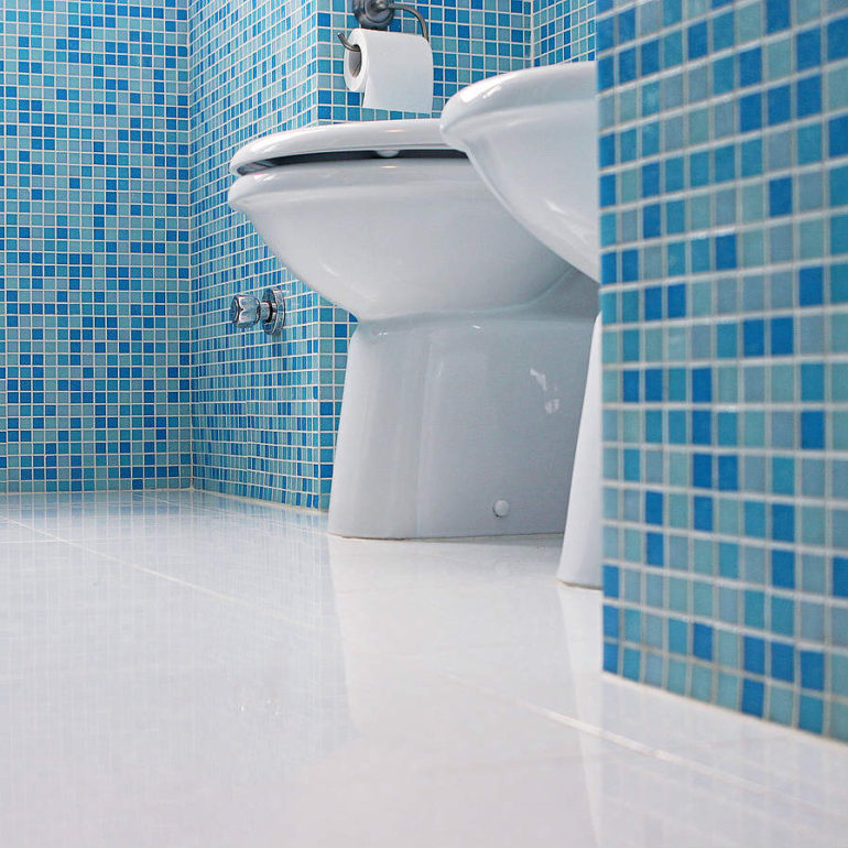 καθαρο μπανιο