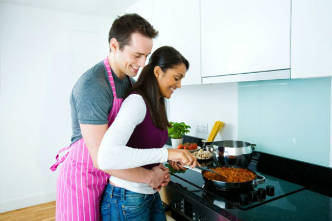 Όσο τηγανίζεις ή μαγειρεύεις κλείσε τις πόρτες που επικοινωνούν με την κουζίνα!