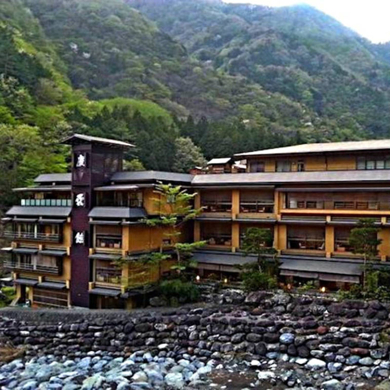 αρχαιο ξενοδοχειο