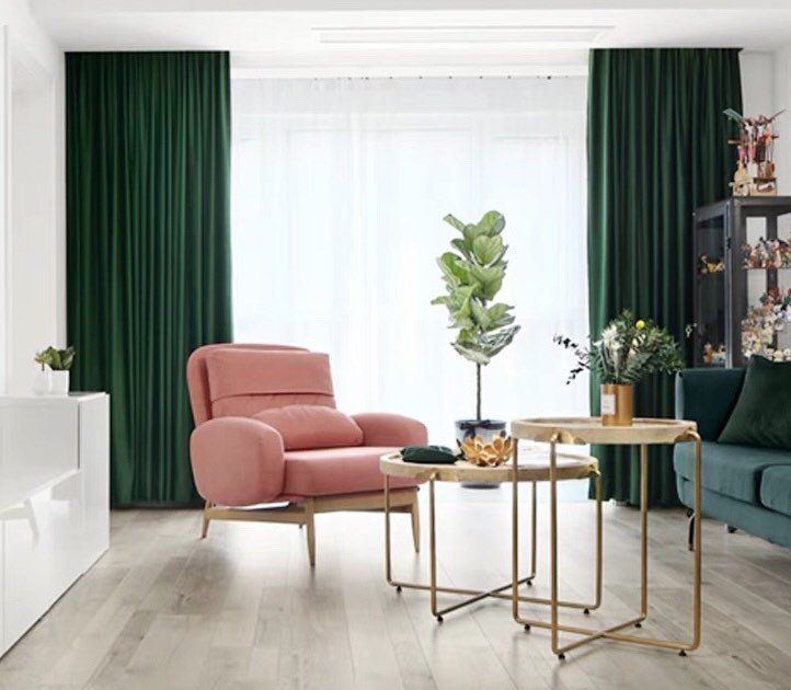 βελουδινες κουρτινες πρασινες σμαραγδι σαλονι