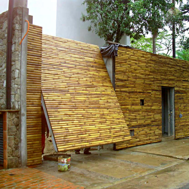 γκαραζοπορτα μπαμπου