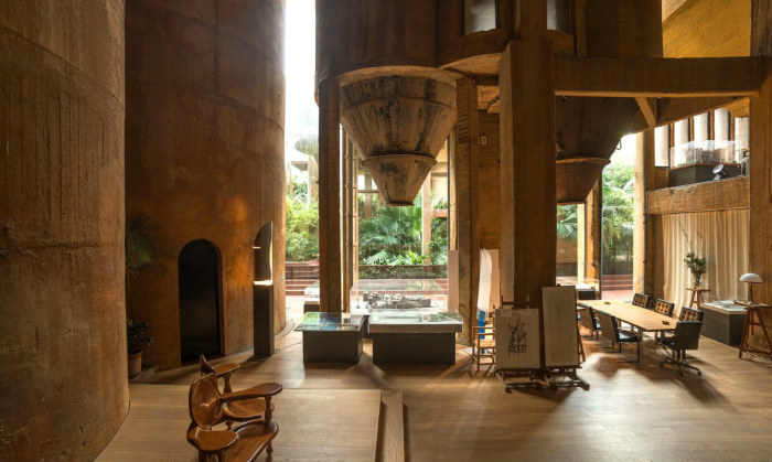 Στα μεγάλα κέρδη της μετατροπής ότι διατηρήθηκαν πολλά από τα εσωτερικά μηχανήματα, με αποτέλεσμα την μετατροπή σε ζωντανό μουσείο.