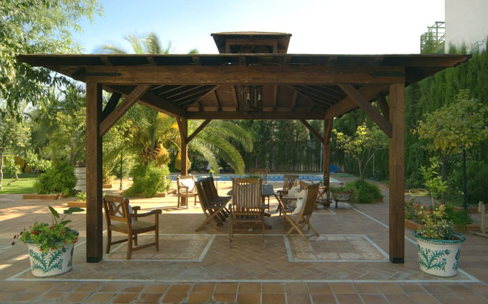 πέργκολα πισίνα 2