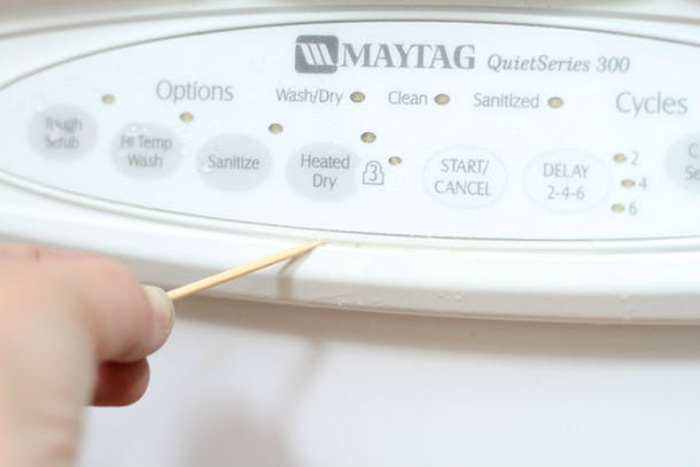 Καθάρισε πάνελ και κουμπιά