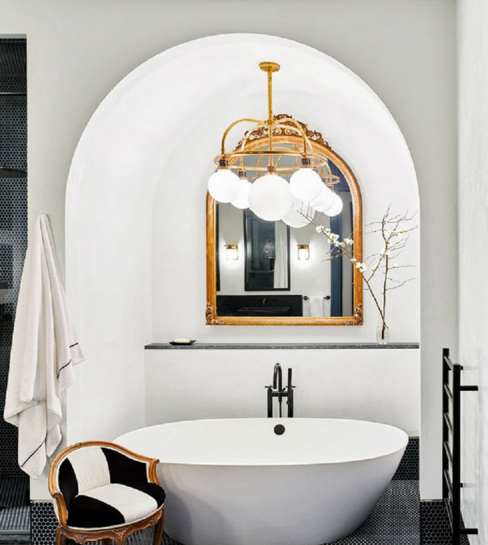 naomi watts μπάνιο φωτισμός