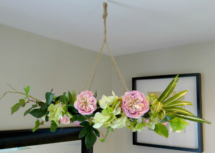 γιατί μόνο στην εξώπορτα