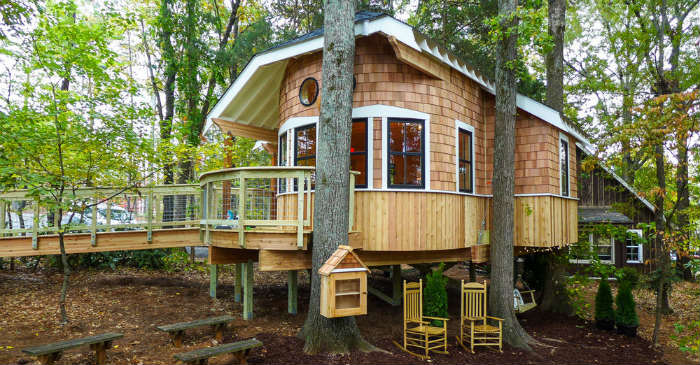 παραμυθένιο δεντρόσπιτο
