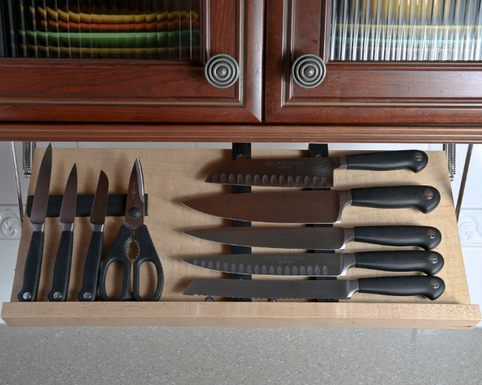 τραβηχτό συρτάρι βάση μαχαιριών