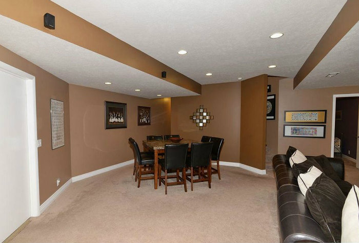 Καφέ με σοκολατί και λευκό