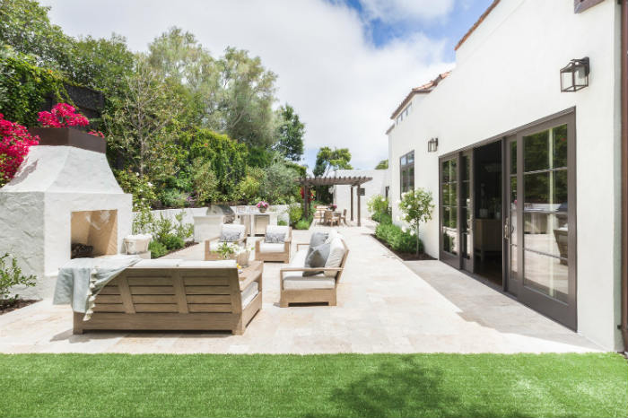 Ισπανικό σπίτι με χτιστό bbq