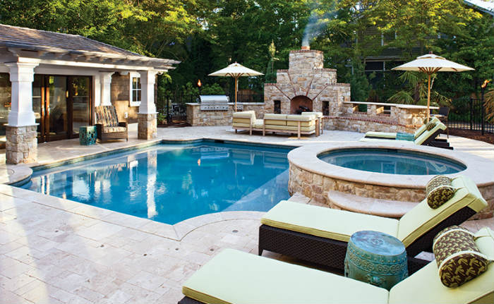 πισίνα υπερπαραγωγή με χτιστό bbq