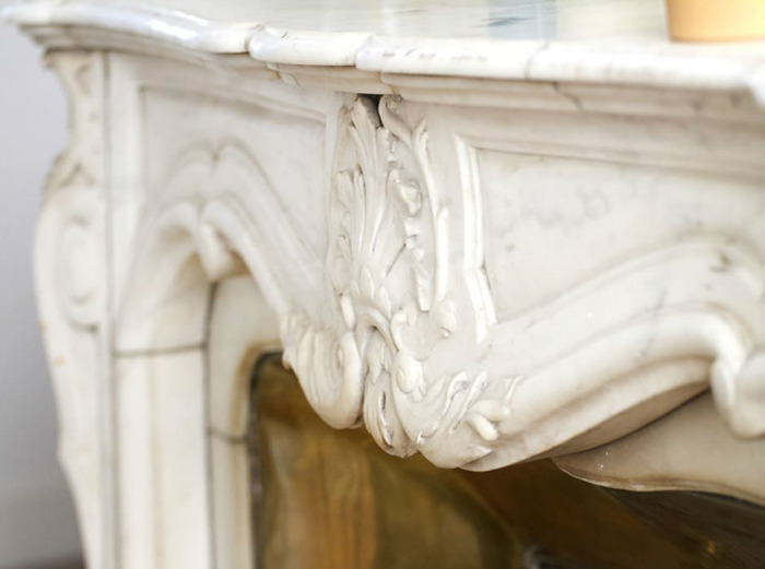 το μαρμάρινο τζάκι