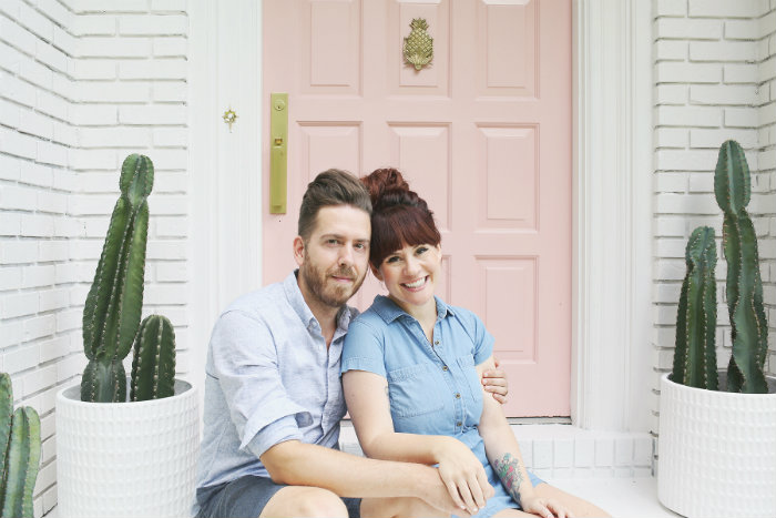 χρυσές λεπτομέρειες εξώπορτας υδρία πόρτας