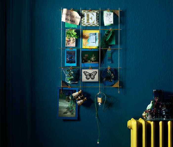 Πλαίσιο φωτογραφιών με 4 γάντζους αναμένεται.