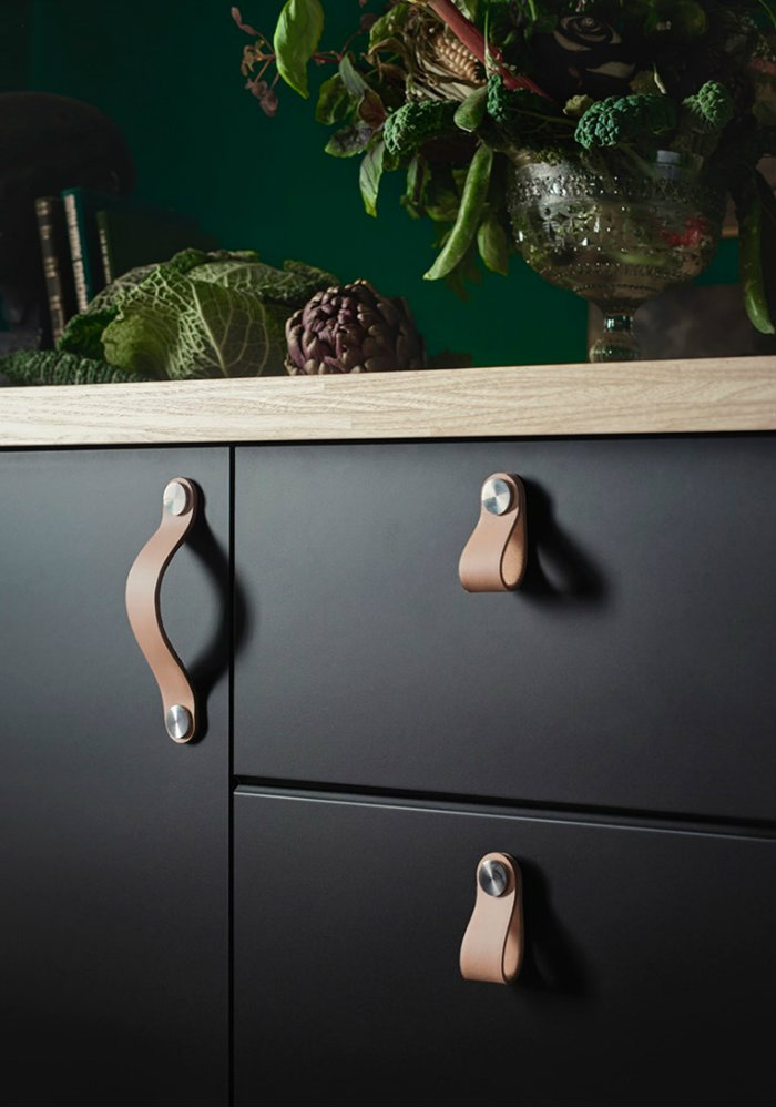 Δερμάτινα χερούλια OSTERNAS 10€ και 12€ αντίστοιχα η δυάδα