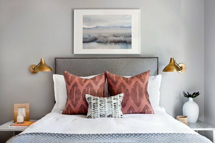 chic μεταλλικά φωτιστικά υπνοδωματίου