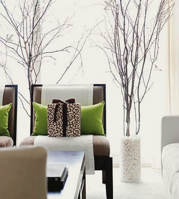 επιδαπέδιο βάζο με χαλίκια ή βότσαλα