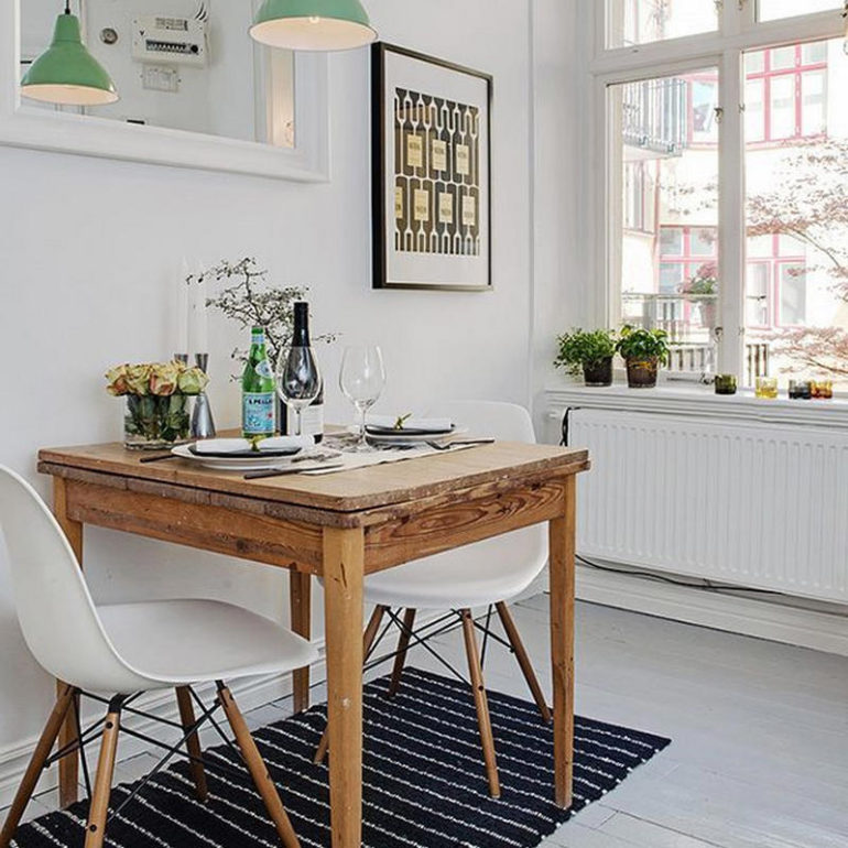 μικρή τραπεζαρία