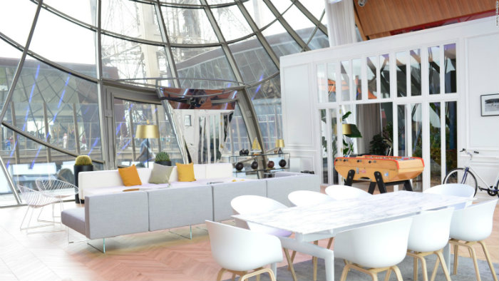 Η homeaway έγραψε ιστορία όταν μετέτρεψε το συνεδριακό κέντρο του Πύργου του Άιφελ