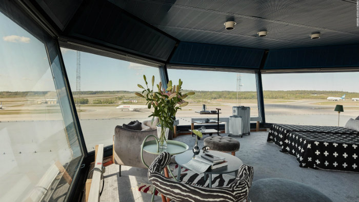 γκρι παλέτα στον μινιμαλιστικό πύργο ελέγχου