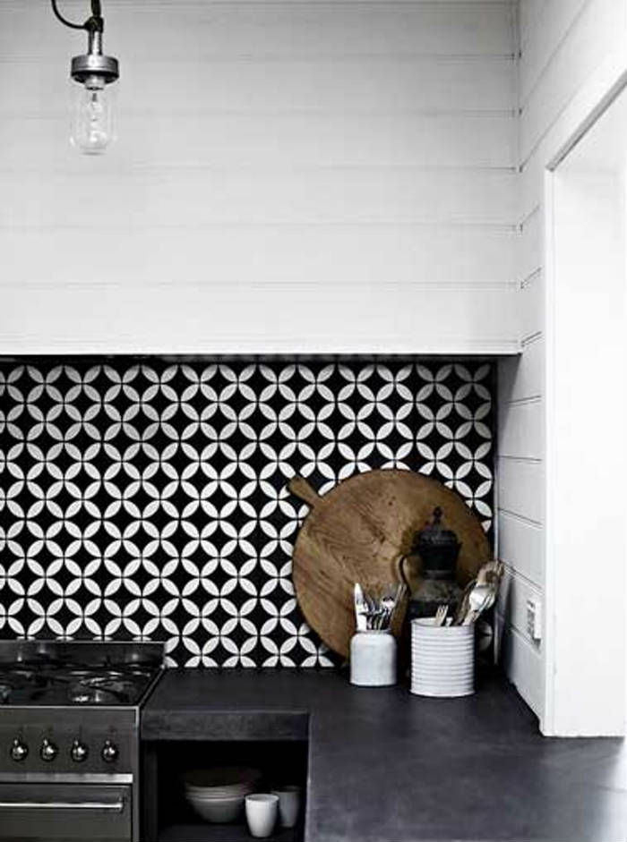 μινιμαλιστική διακόσμηση κουζίνας με πλακάκια τσιμέντου