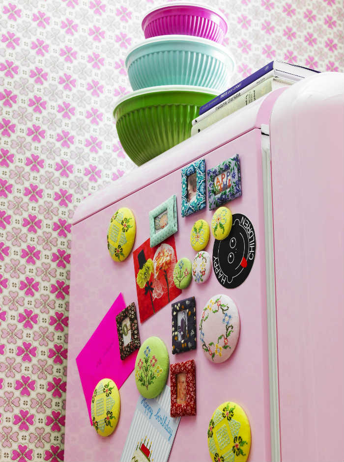 το SMEG που το κοροϊδεύουν τα άλλα ψυγεία