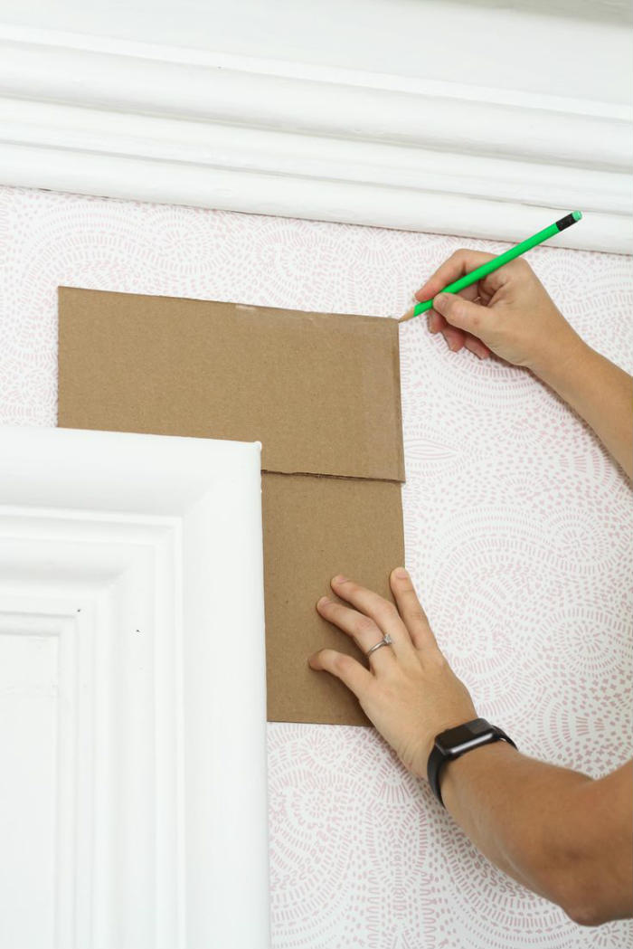 χρησιμοποίησε χαρτόνι ως μέτρο