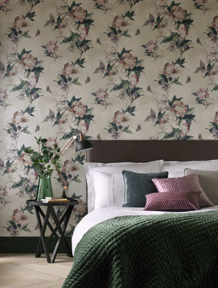 Φλοράλ ταπετσαρία.