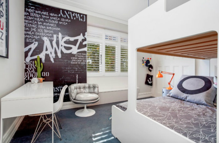 Μοντέρνο γραφείο για έφηβο με δύο θέσεις.