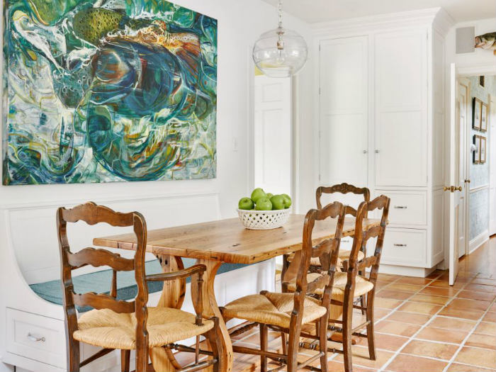 Χτιστός πάγκος κουζίνας.