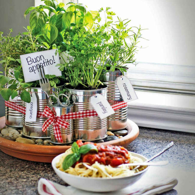 αρωματικα φυτα σπιτι γλαστρες φυτευση ιδεες μπαλκονι κουζινα