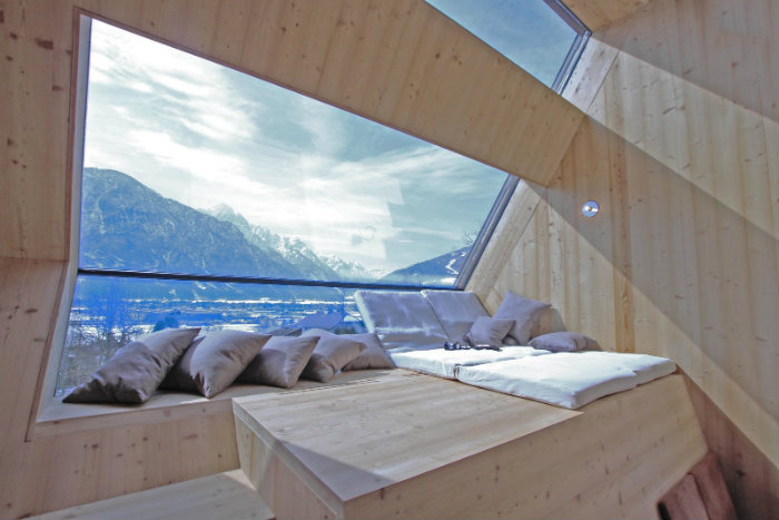 Μεγάλα παράθυρα για μεγαλύτερη απρόσκοπτη θέα!