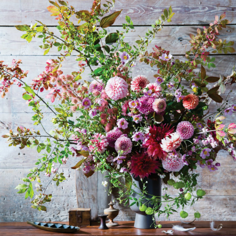 φθινοπωρινα λουλουδια μπουκετο βαζο συνθεση