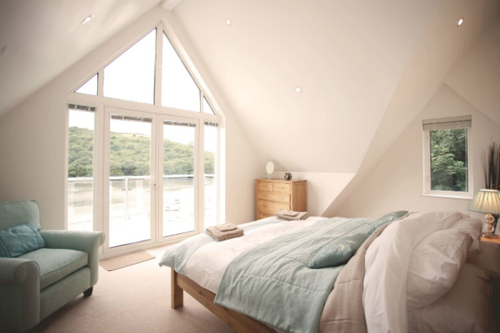 Αίσθηση ευάερου και άνετου υπνοδωματίου.