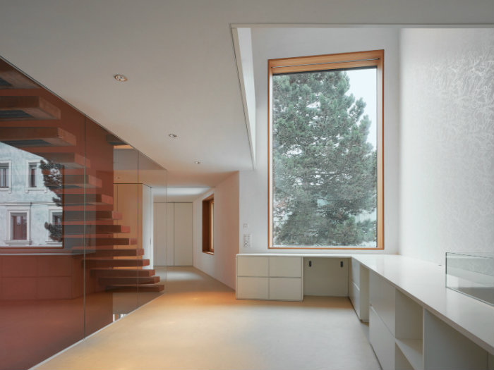 Ένα μεγάλο παράθυρο μπορεί να αλλάξει εντελώς το σπίτι σου.