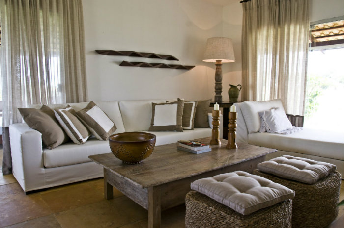 Ανοιχτόχρωμη παλέτα σαλονιού.