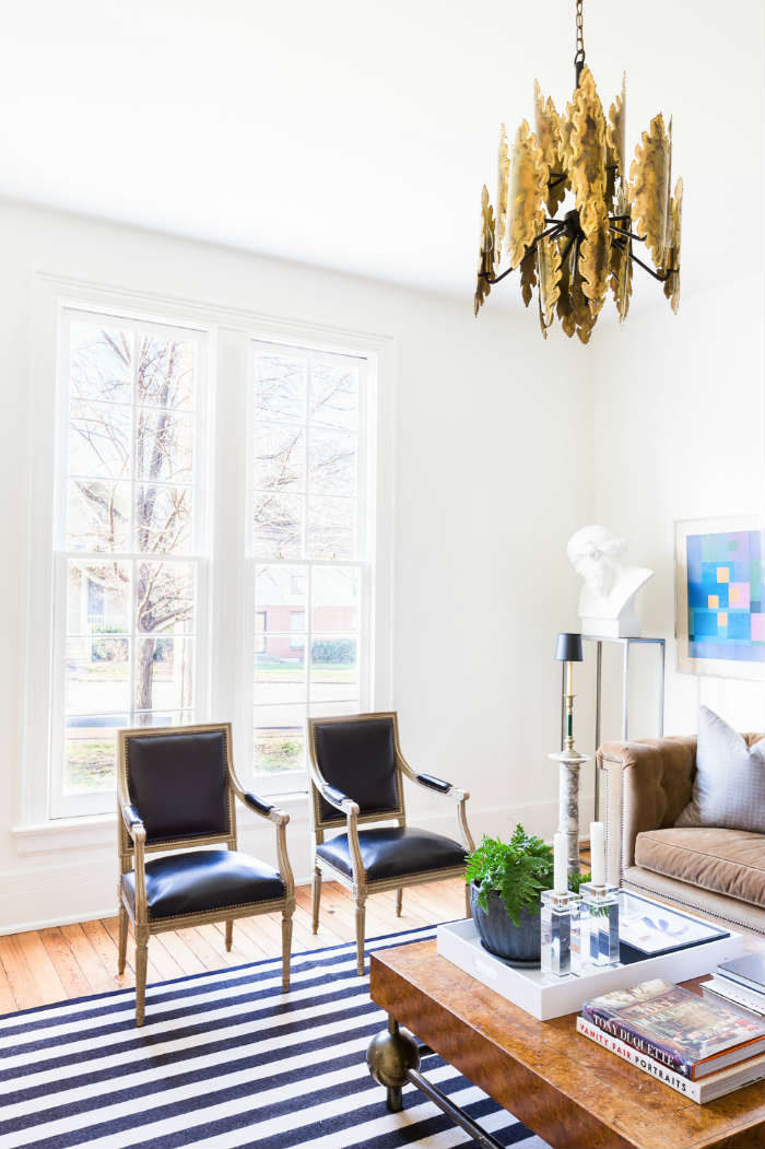 Αγόρασε κάτι με ιστορία, που θα σου δώσει αμέτρητες αφορμές για κουβέντα για να «σπάσει ο πάγος».