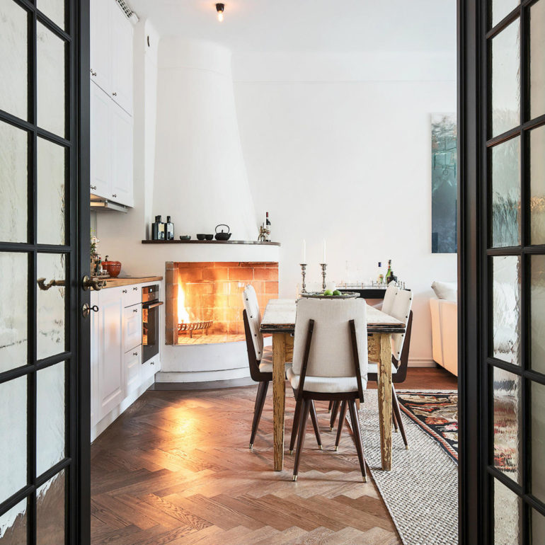 γωνιακο τζακι