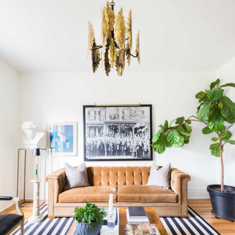 Αγόρασε κάτι με ιστορία, που θα σου δώσει αμέτρητες αφορμές για κουβέντα για να «σπάσει ο πάγος».